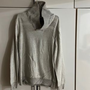 American Rag Mens Sweater.